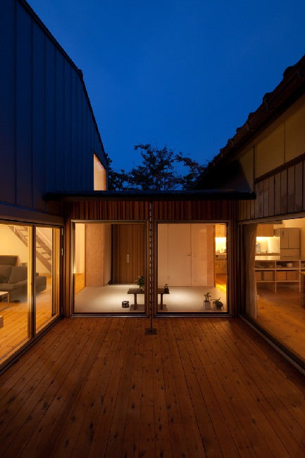 Japanese Storehouse Style Residence
